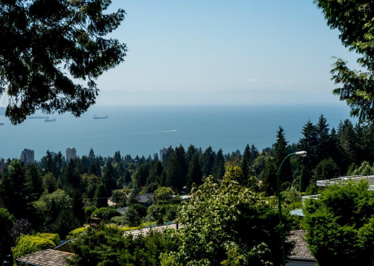 1375 Tyrol Road, West Vancouver BC V7S 2L5