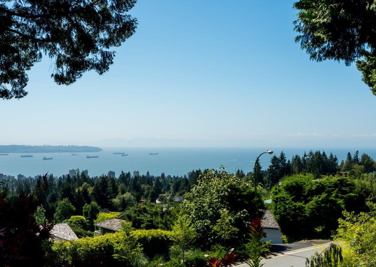 1375 Tyrol Road, West Vancouver BC V7S 2L5