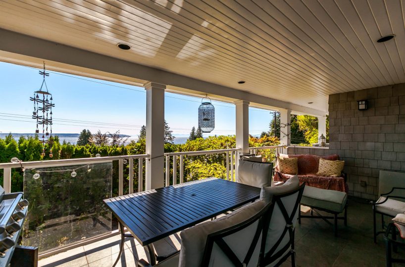 2631 Marine Drive, West Vancouver BC V7V 1L5