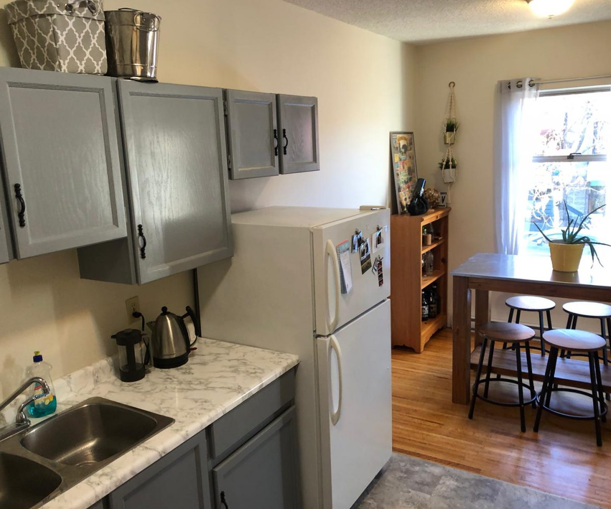 #206 - 2191 1st Avenue West, Vancouver BC V6K 1E7