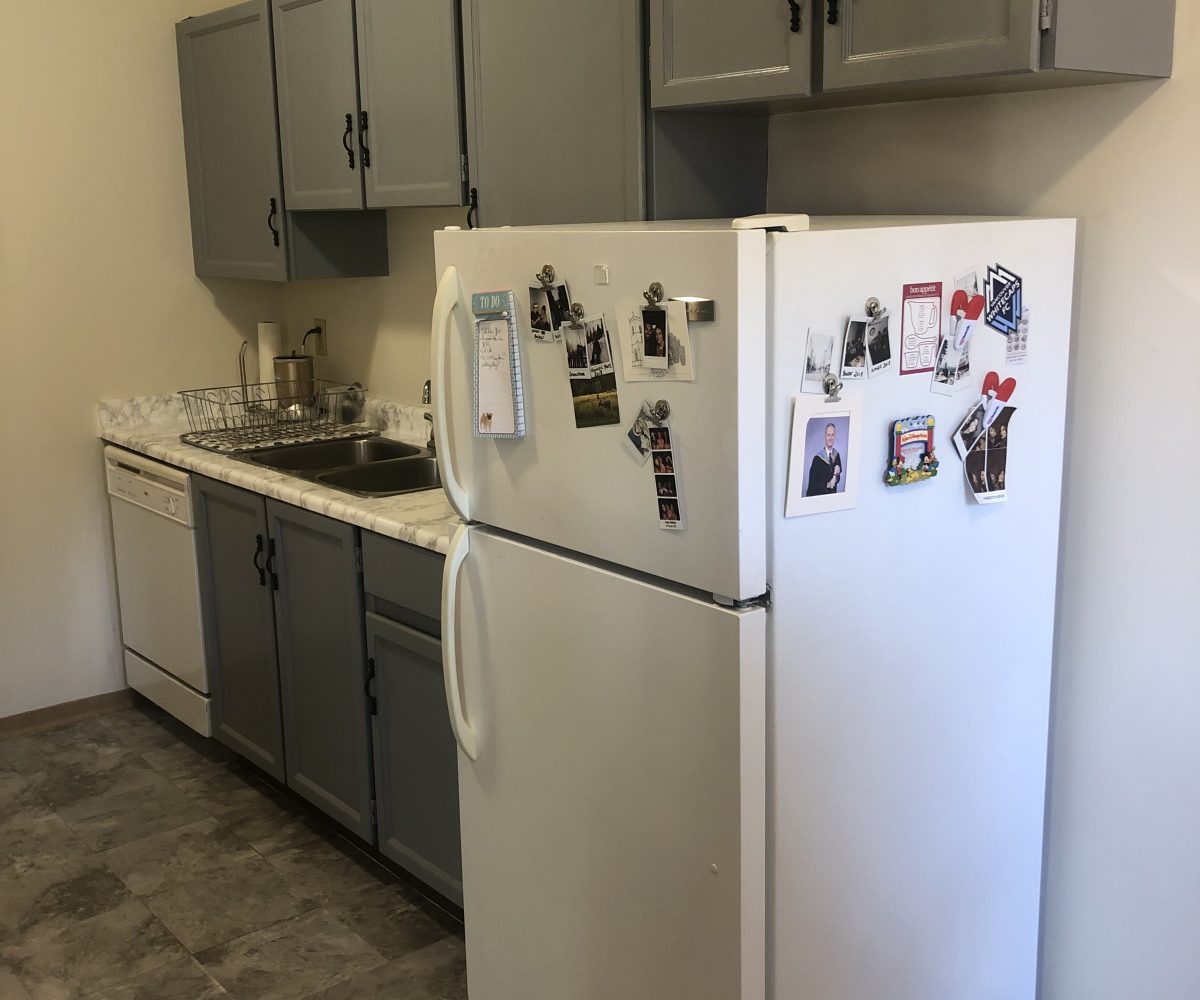 #206 - 2191 1st Avenue West, Vancouver BC V6K 1E7