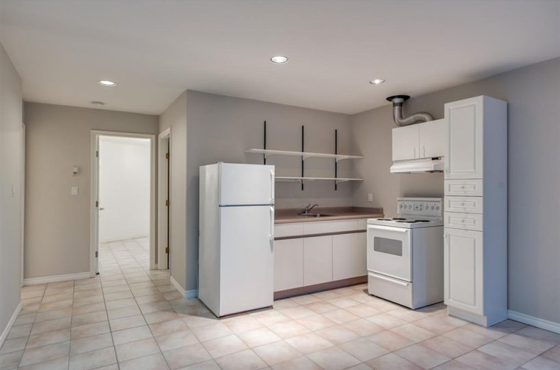 2160 Nelson Avenue, West Vancouver BC V7V 2P7