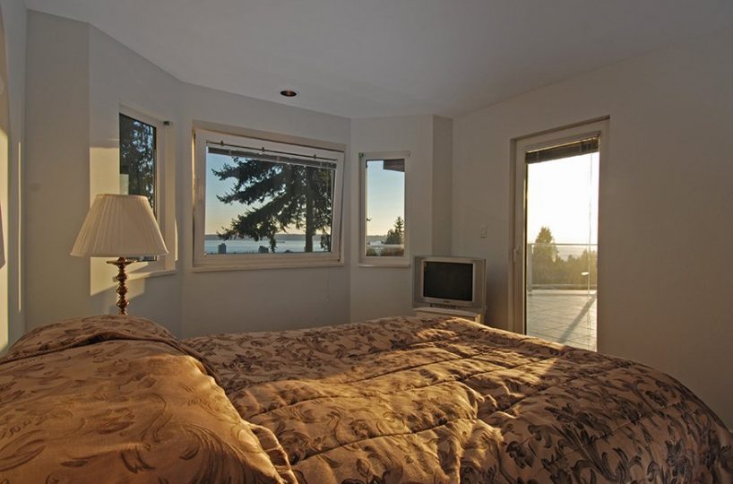 2160 Nelson Avenue, West Vancouver BC V7V 2P7