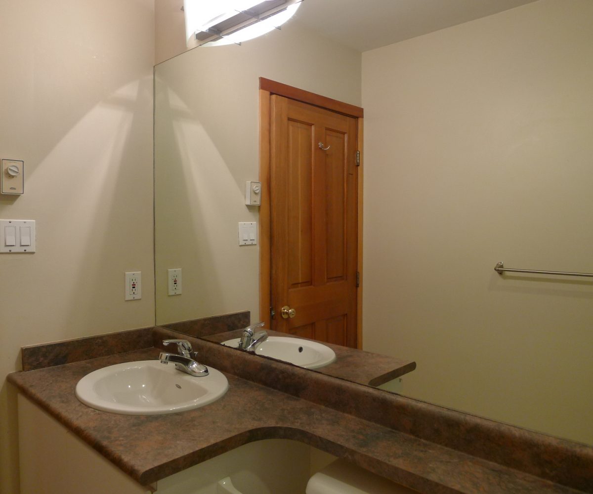 660 Blueridge Avenue, North Vancouver BC V7R 2J3
