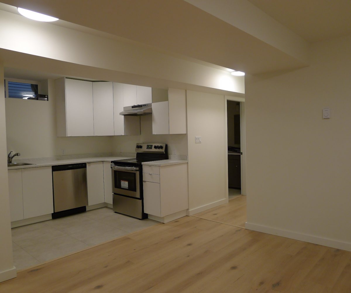Suite - 2105 Philip Avenue, North Vancouver BC V7P 2W5