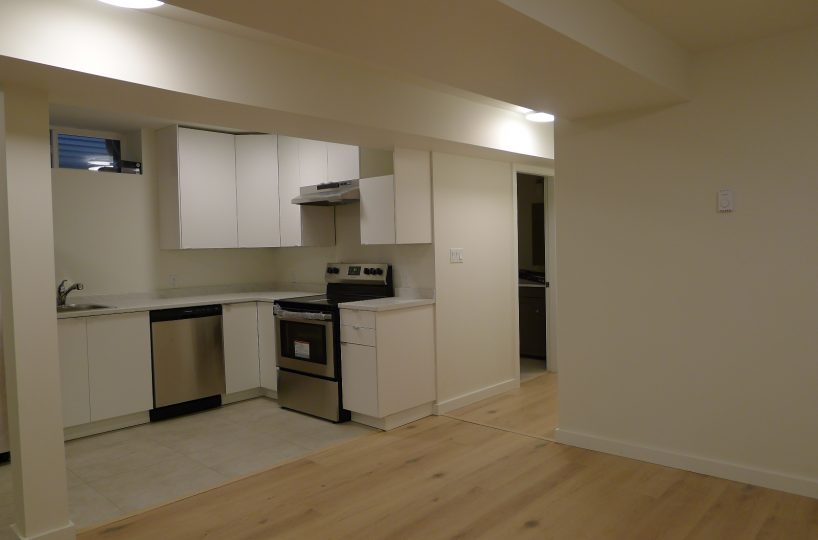 Suite - 2105 Philip Avenue, North Vancouver BC V7P 2W5