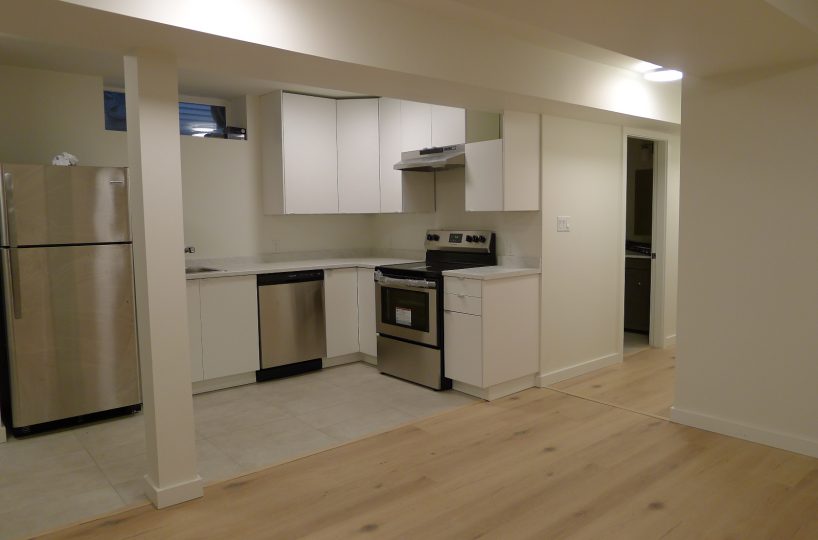 Suite - 2105 Philip Avenue, North Vancouver BC V7P 2W5