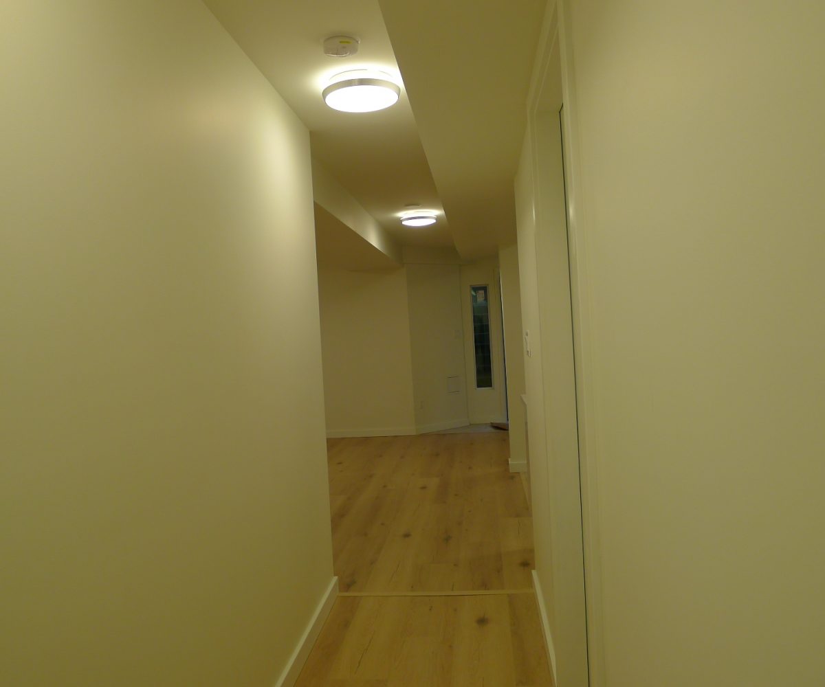 Suite - 2105 Philip Avenue, North Vancouver BC V7P 2W5
