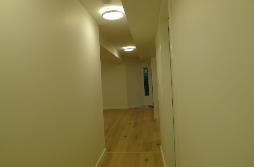 Suite - 2105 Philip Avenue, North Vancouver BC V7P 2W5