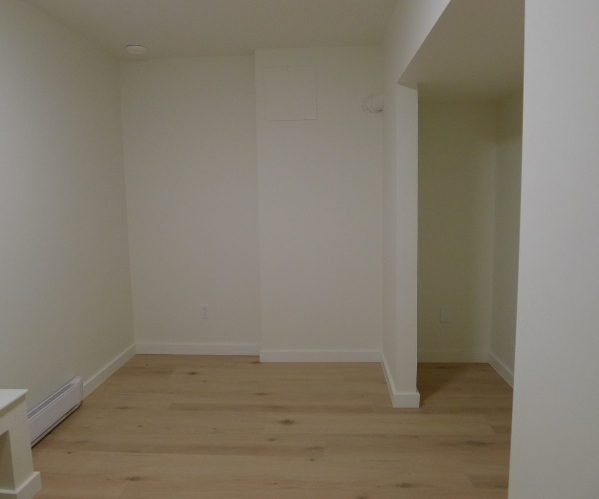 Suite - 2105 Philip Avenue, North Vancouver BC V7P 2W5