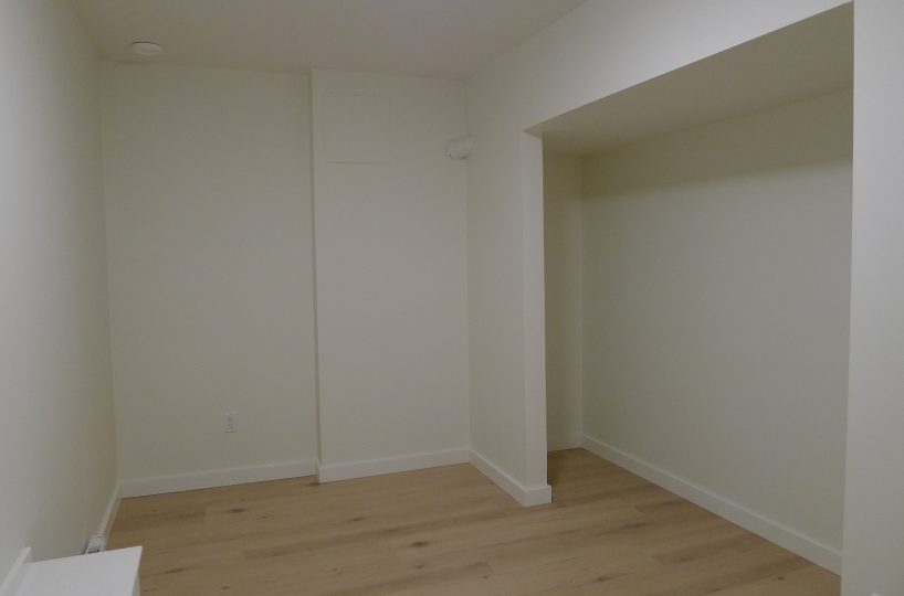 Suite - 2105 Philip Avenue, North Vancouver BC V7P 2W5