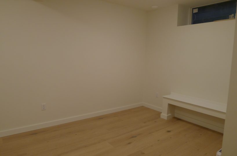 Suite - 2105 Philip Avenue, North Vancouver BC V7P 2W5