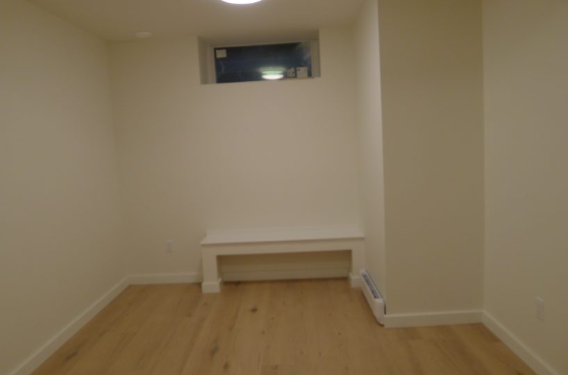 Suite - 2105 Philip Avenue, North Vancouver BC V7P 2W5