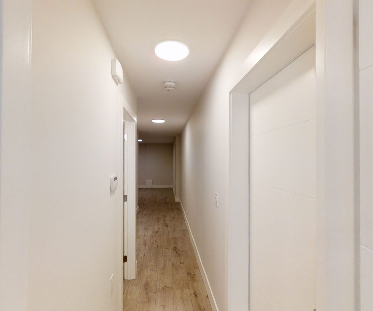 Bsmt. 4935 Cedarcrest Ave., North Vancouver, V7R 3R7