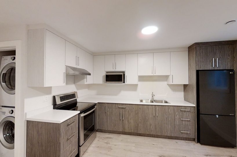 Bsmt. 4935 Cedarcrest Ave., North Vancouver, V7R 3R7