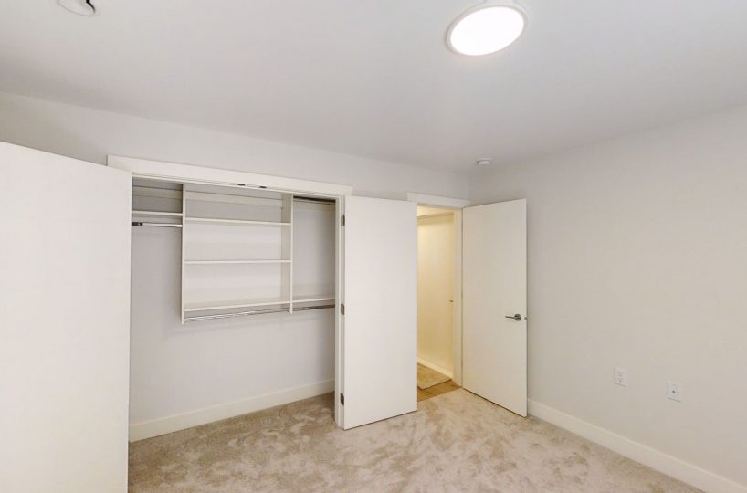 Bsmt. 4935 Cedarcrest Ave., North Vancouver, V7R 3R7