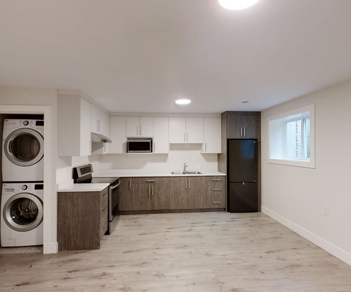 Bsmt. 4935 Cedarcrest Ave., North Vancouver, V7R 3R7
