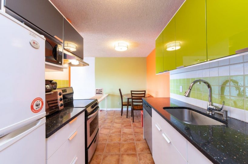 1113 - 2012 Fullerton Ave., North Vancouver, BC V7P 3E3