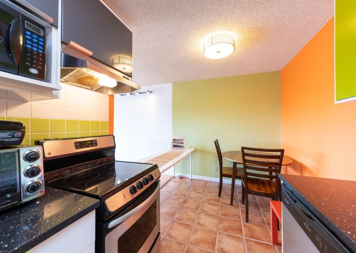 1113 - 2012 Fullerton Ave., North Vancouver, BC V7P 3E3