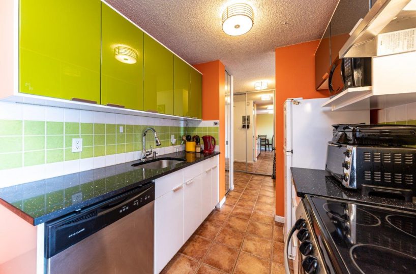1113 - 2012 Fullerton Ave., North Vancouver, BC V7P 3E3