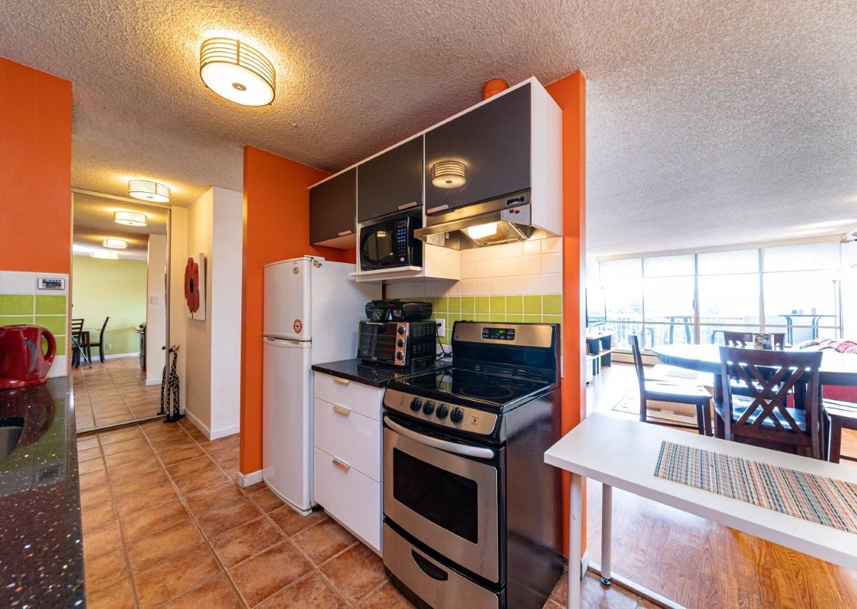 1113 - 2012 Fullerton Ave., North Vancouver, BC V7P 3E3
