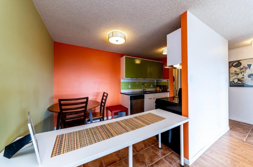 1113 - 2012 Fullerton Ave., North Vancouver, BC V7P 3E3