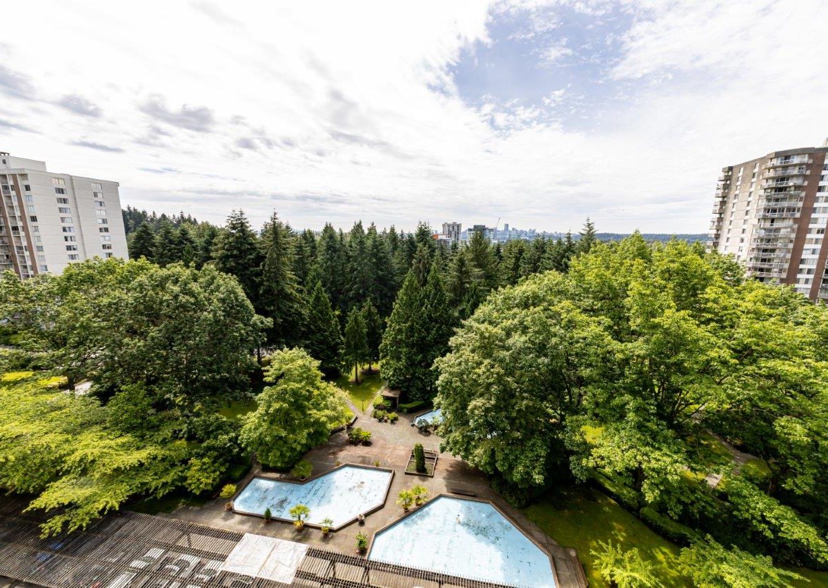 1113 - 2012 Fullerton Ave., North Vancouver, BC V7P 3E3