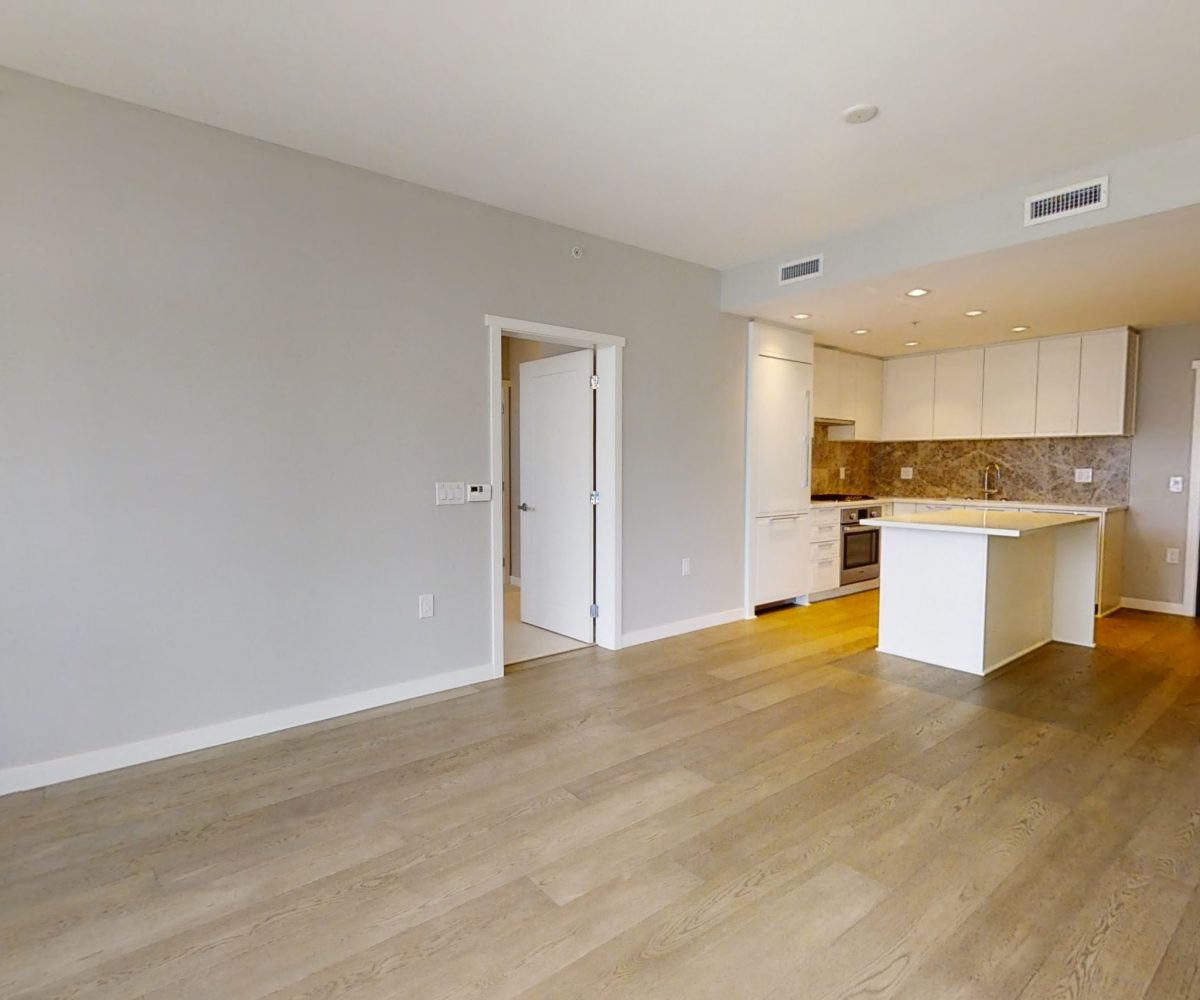 #404 - 118 Carrie Cates Court, North Vancouver BC V7M 0G6