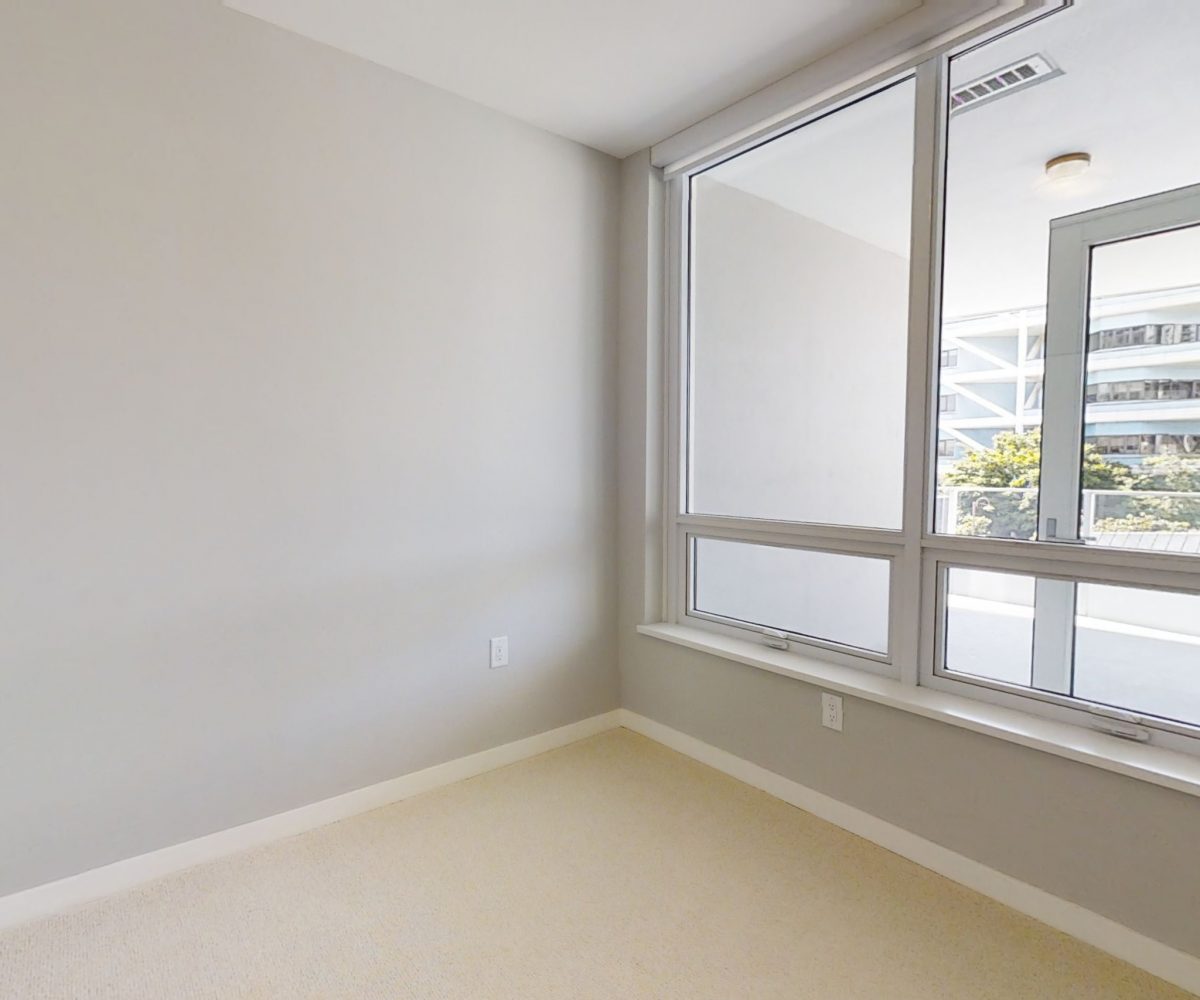 #404 - 118 Carrie Cates Court, North Vancouver BC V7M 0G6