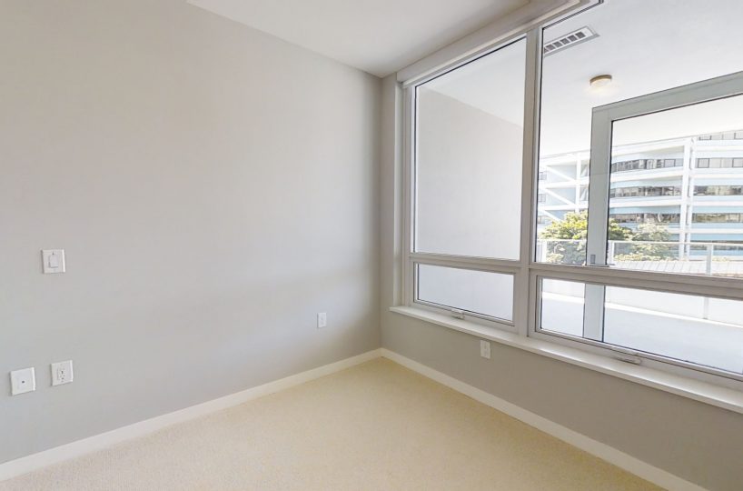 #404 - 118 Carrie Cates Court, North Vancouver BC V7M 0G6