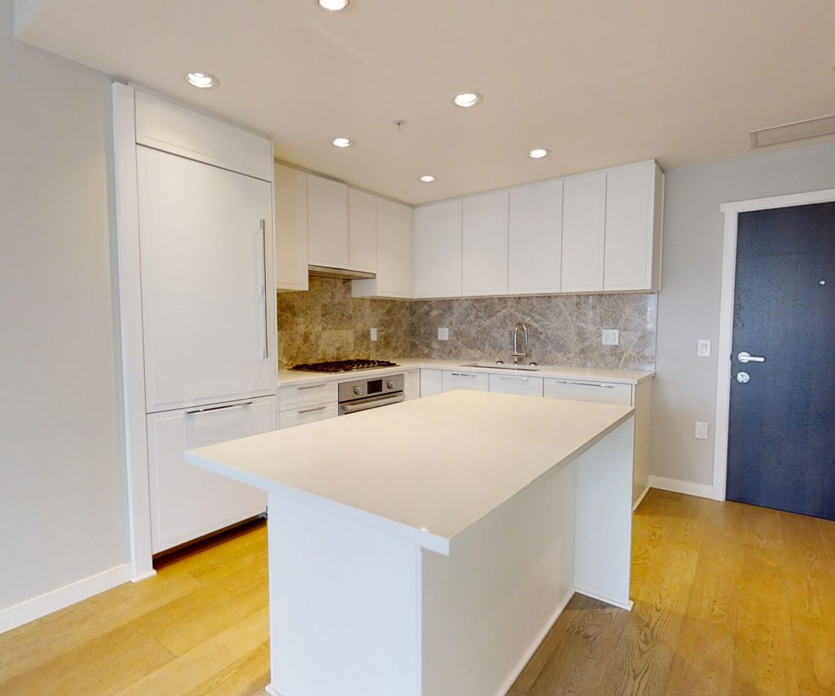 #404 - 118 Carrie Cates Court, North Vancouver BC V7M 0G6