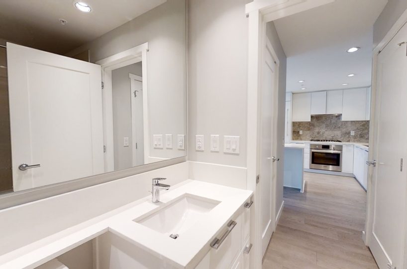 #404 - 118 Carrie Cates Court, North Vancouver BC V7M 0G6
