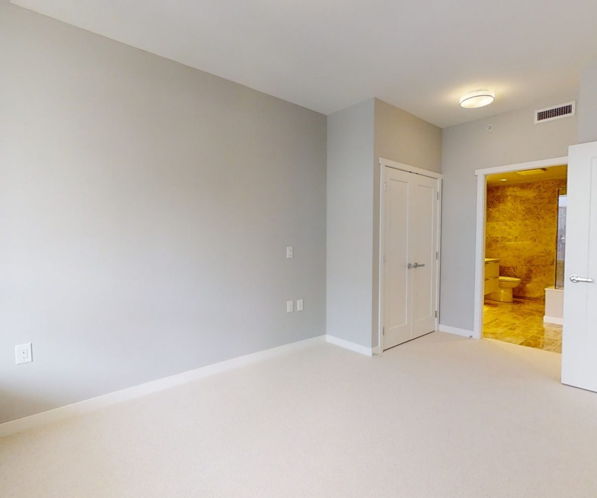 #404 - 118 Carrie Cates Court, North Vancouver BC V7M 0G6
