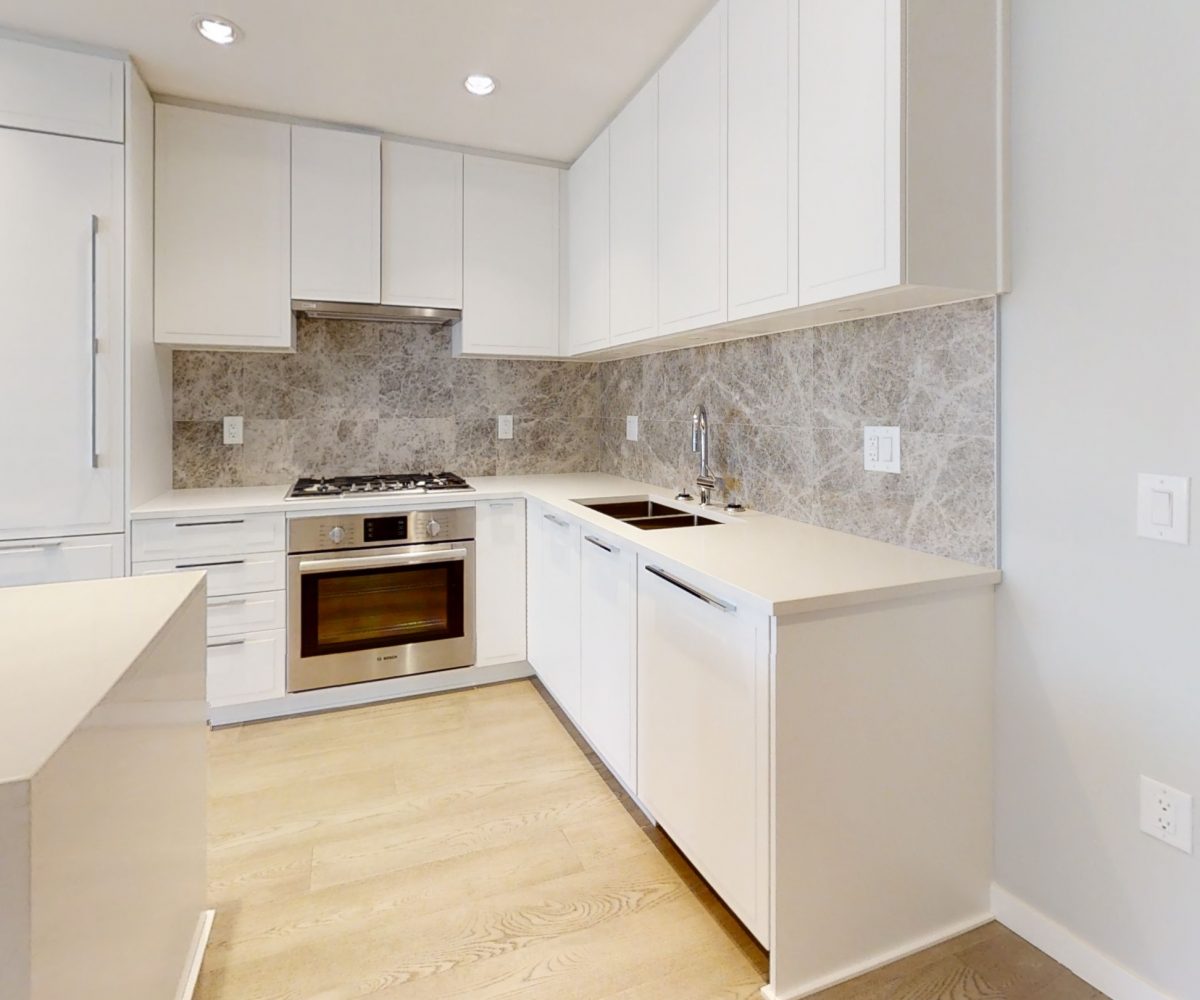 #404 - 118 Carrie Cates Court, North Vancouver BC V7M 0G6