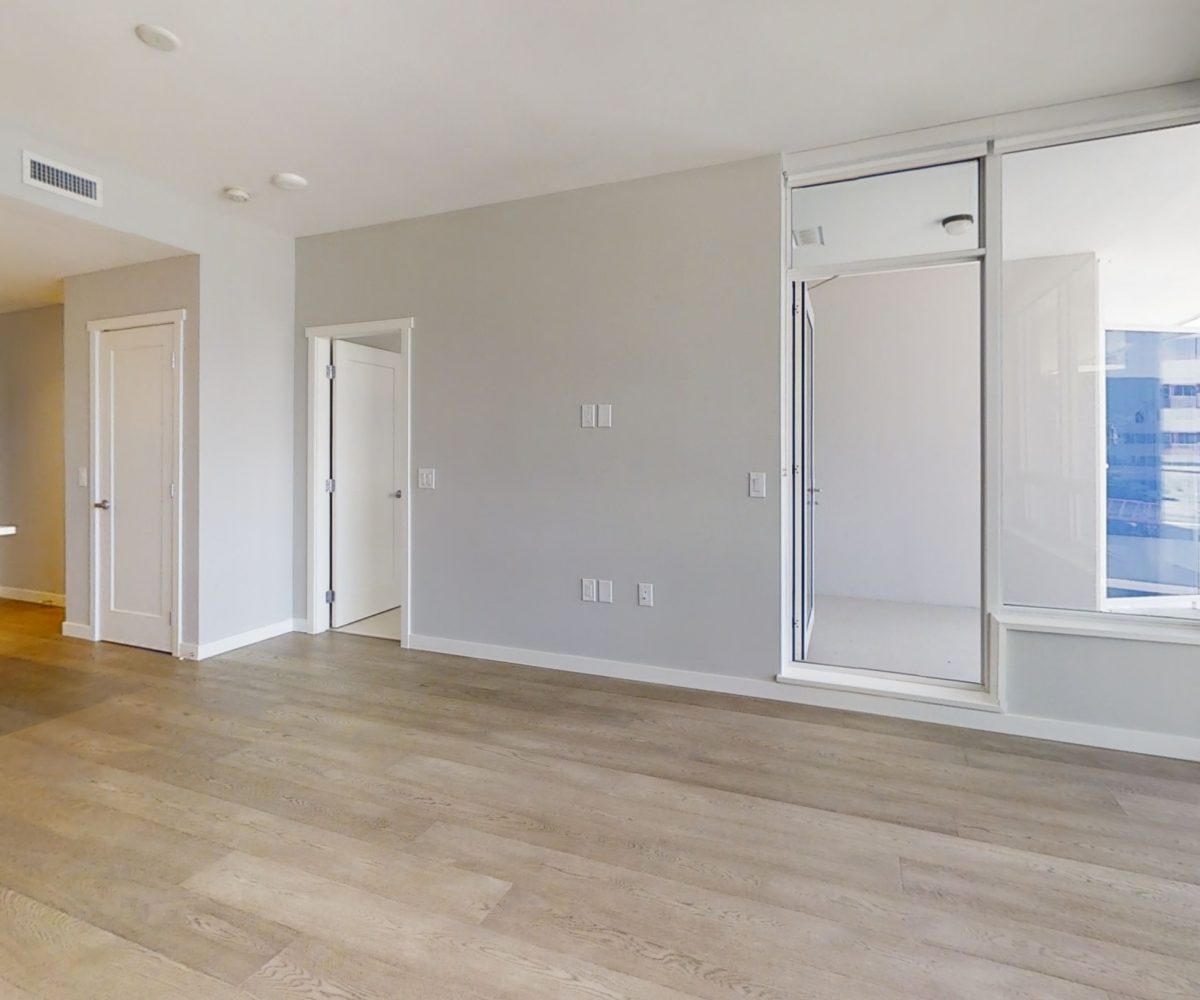 #404 - 118 Carrie Cates Court, North Vancouver BC V7M 0G6