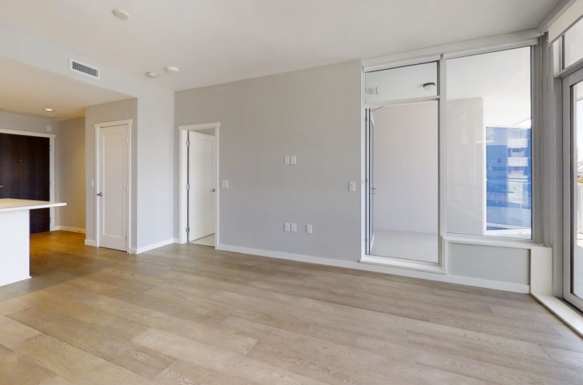 #404 - 118 Carrie Cates Court, North Vancouver BC V7M 0G6