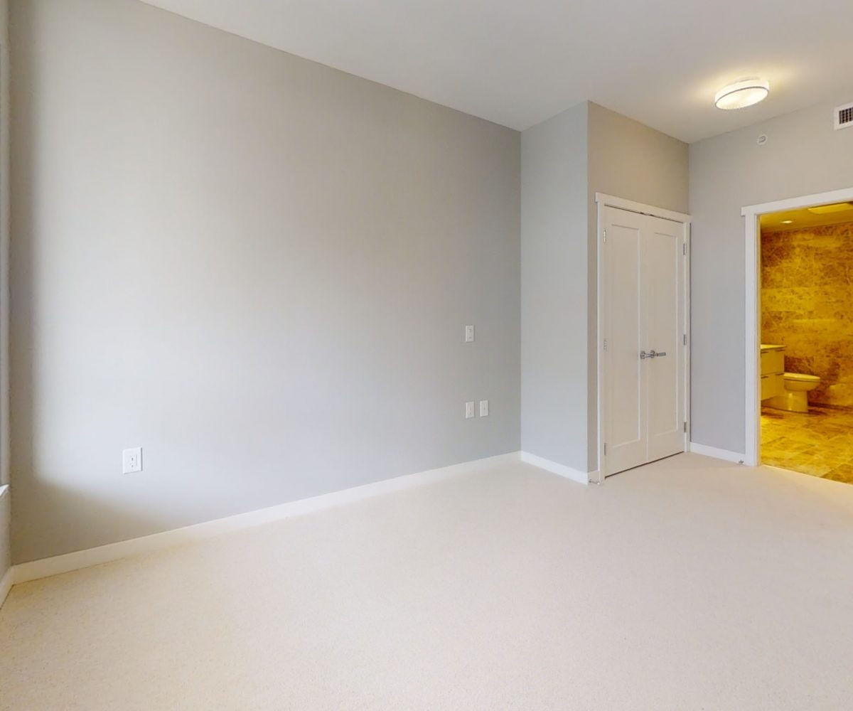 #404 - 118 Carrie Cates Court, North Vancouver BC V7M 0G6