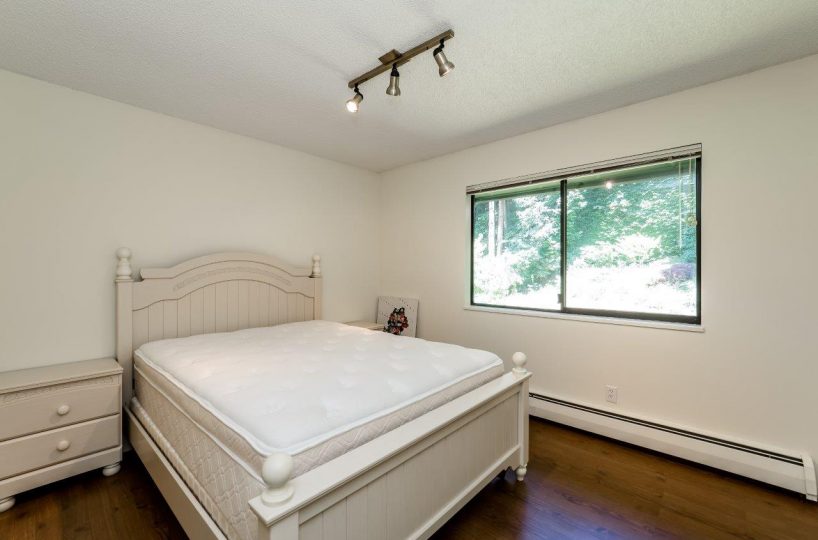 1375 Tyrol Road, West Vancouver V7S 2L5