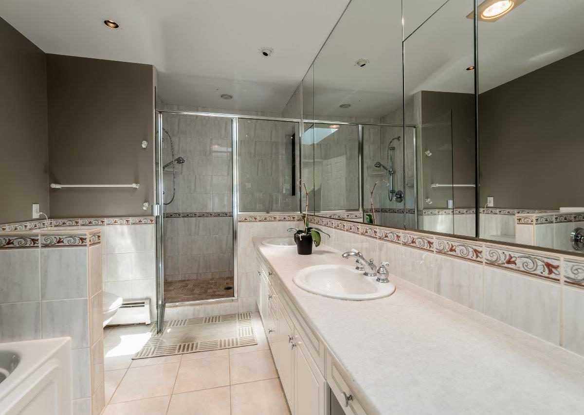 1375 Tyrol Road, West Vancouver V7S 2L5