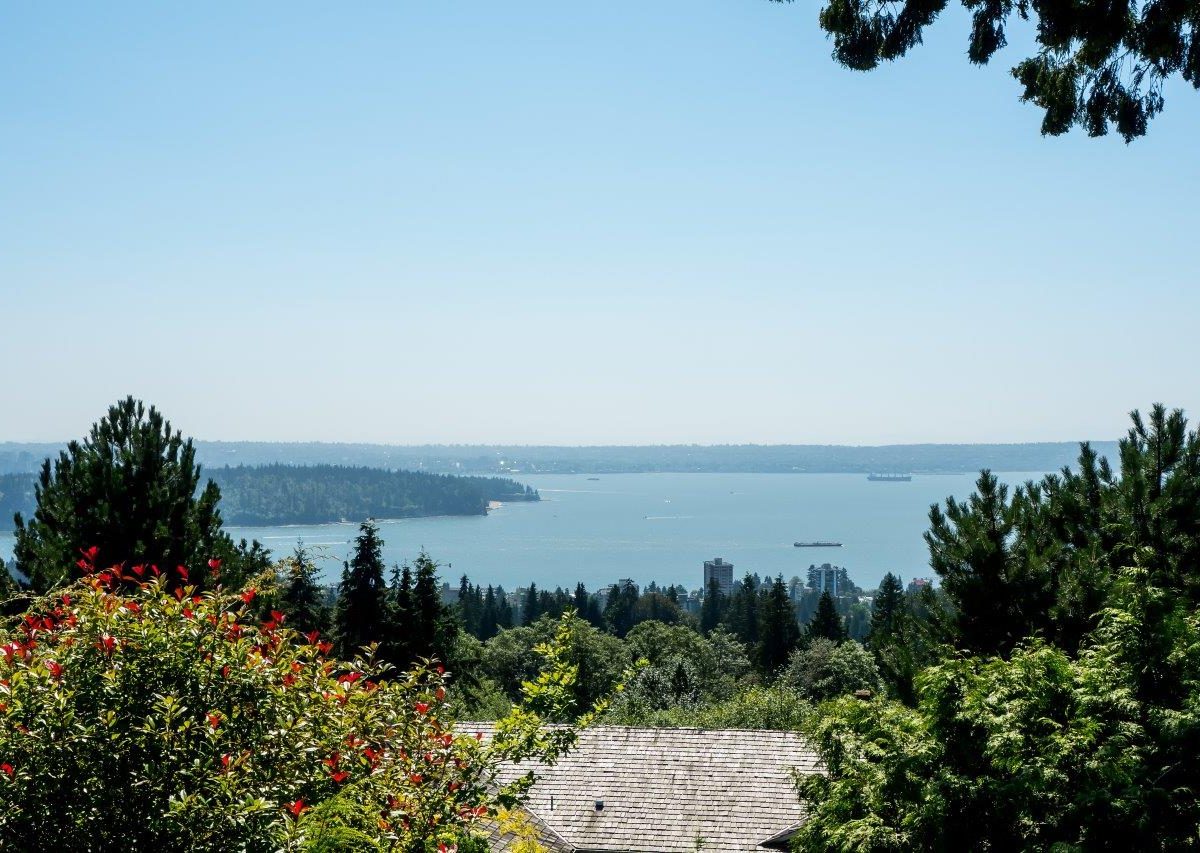 1375 Tyrol Road, West Vancouver V7S 2L5