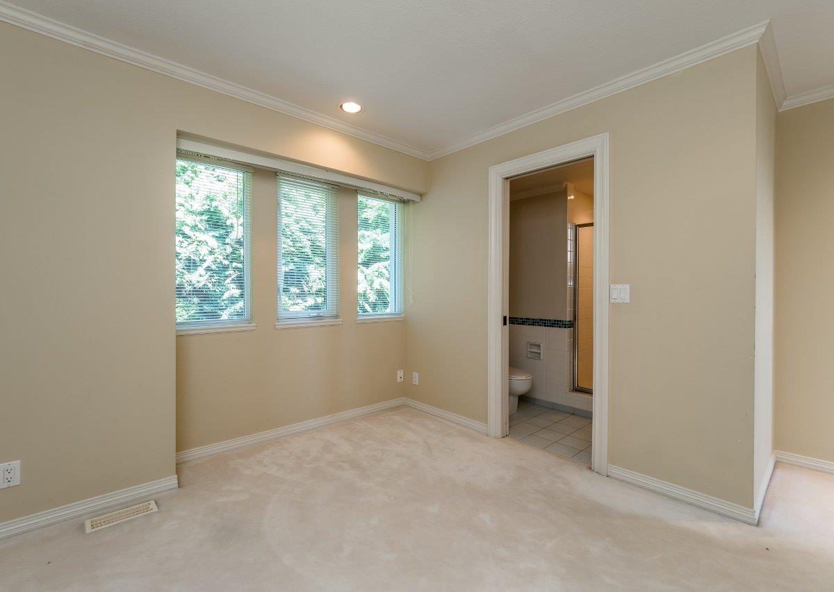 1565 Tyrol Place, West Vancouver V7S 3G5