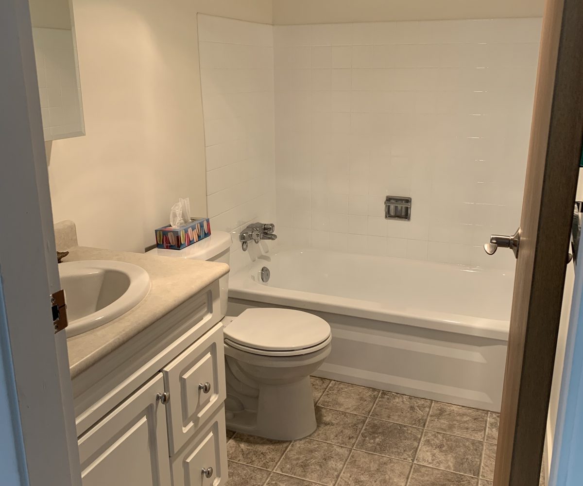 #205 - 14834 North Bluff Road, White Rock, BC, V4B 3E3