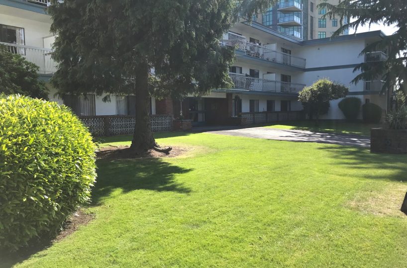 #205 - 14834 North Bluff Road, White Rock, BC, V4B 3E3