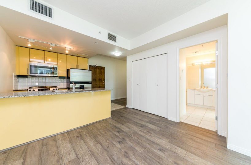 #405 - 168 E Esplanade, North Vancouver, BC V7L 4X8