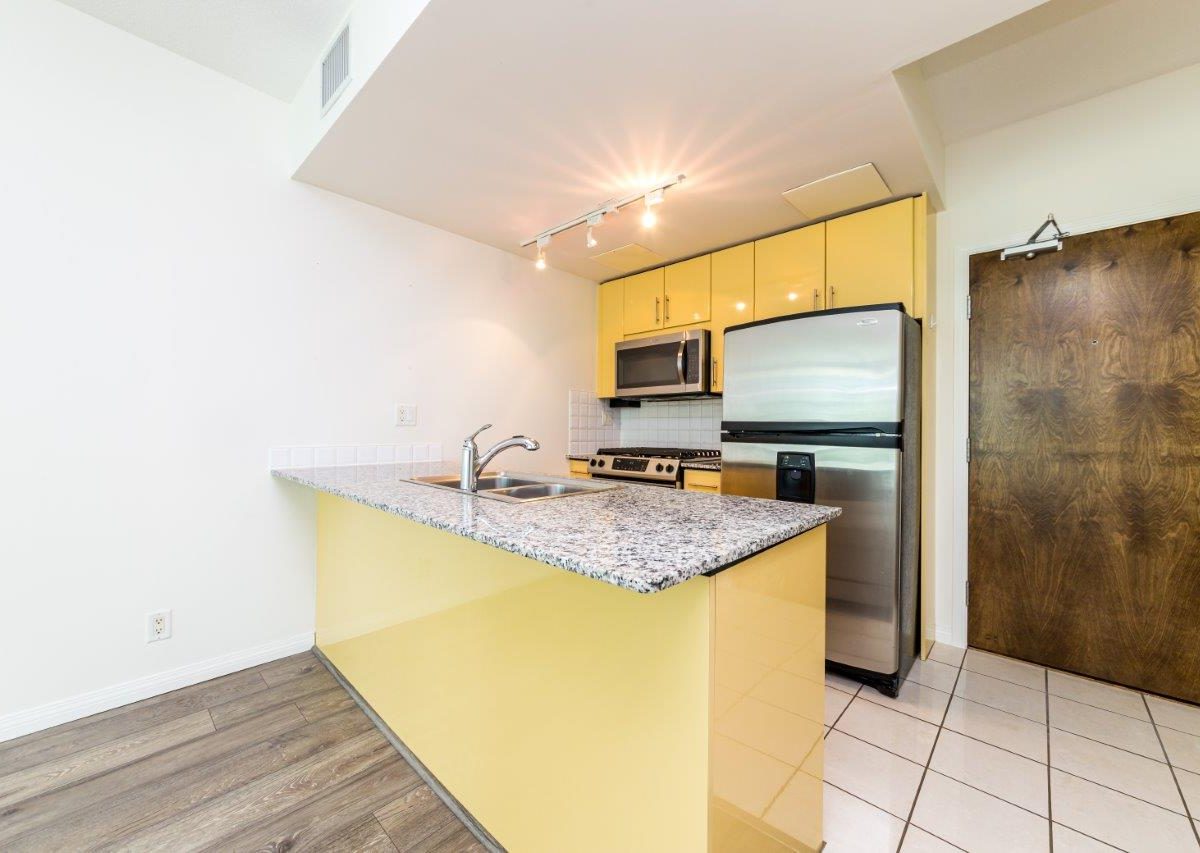 #405 - 168 E Esplanade, North Vancouver, BC V7L 4X8