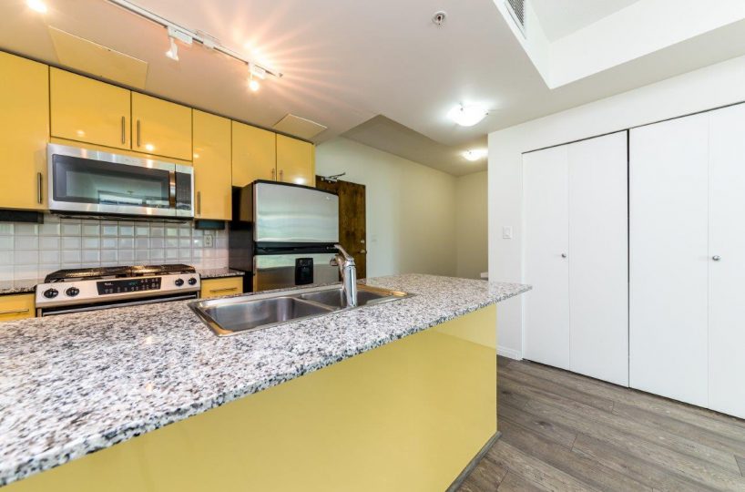 #405 - 168 E Esplanade, North Vancouver, BC V7L 4X8