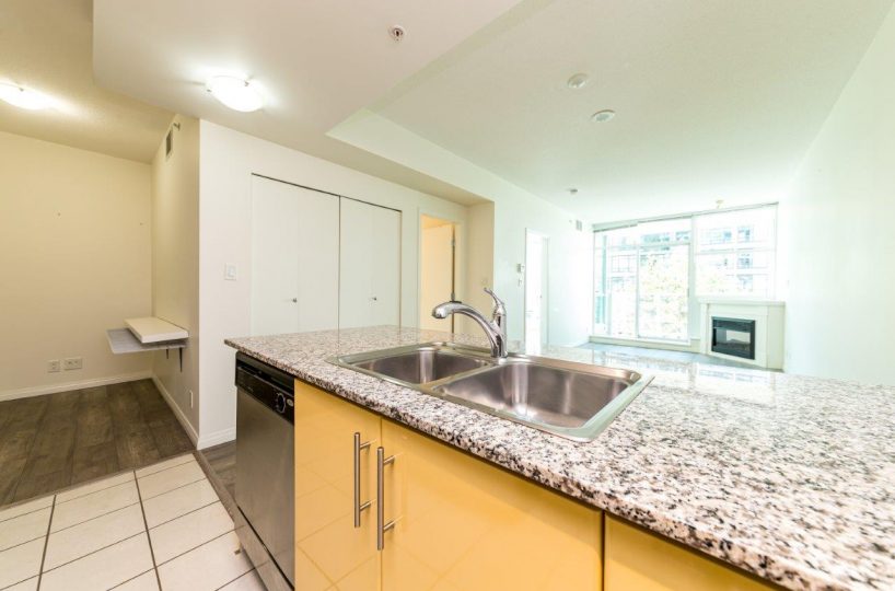 #405 - 168 E Esplanade, North Vancouver, BC V7L 4X8