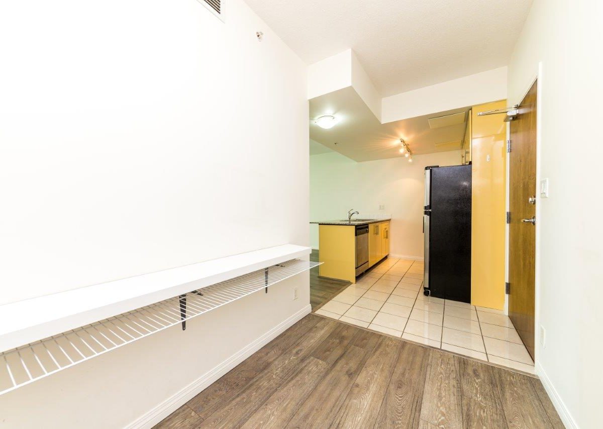 #405 - 168 E Esplanade, North Vancouver, BC V7L 4X8