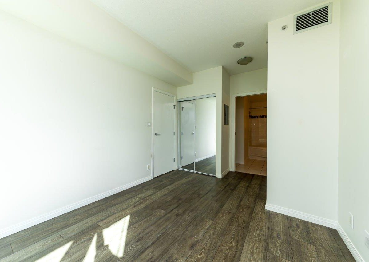 #405 - 168 E Esplanade, North Vancouver, BC V7L 4X8