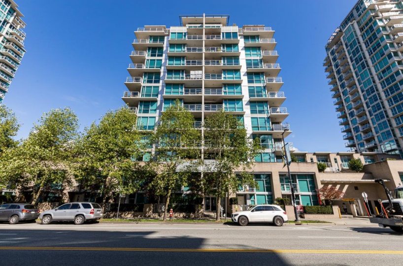 #405 - 168 E Esplanade, North Vancouver, BC V7L 4X8